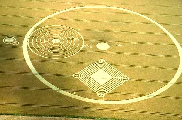 CropCirclePhotographCharlesandFrancesMallett
